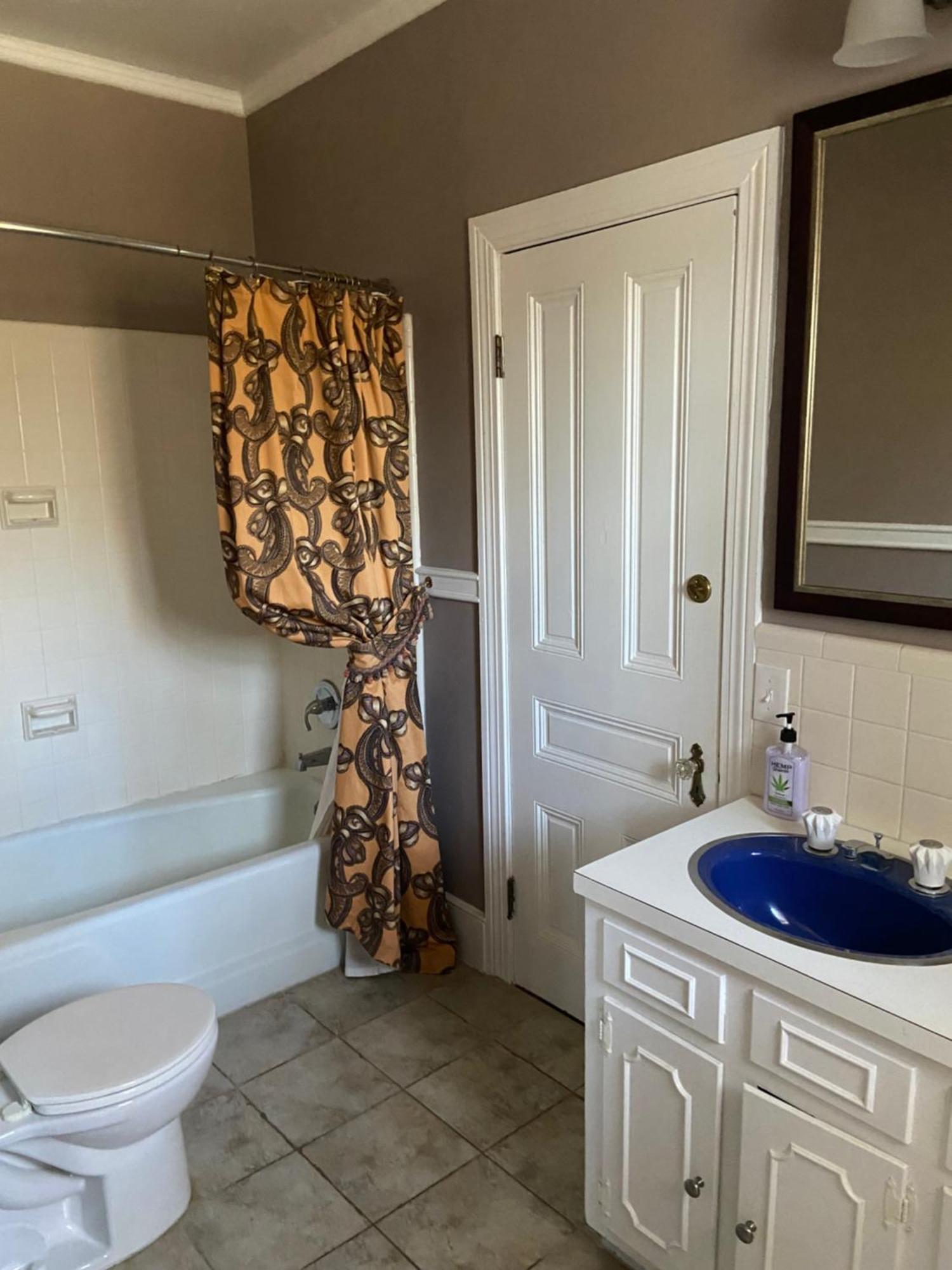 Springwood Inn Anniston Bagian luar foto