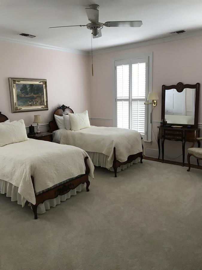 Springwood Inn Anniston Ruang foto